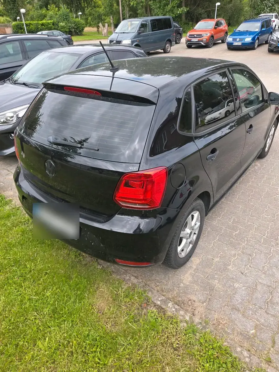 Gebraucht VW Polo Trendline 75 PS (55 kW) 2016 Schwarz Limousine