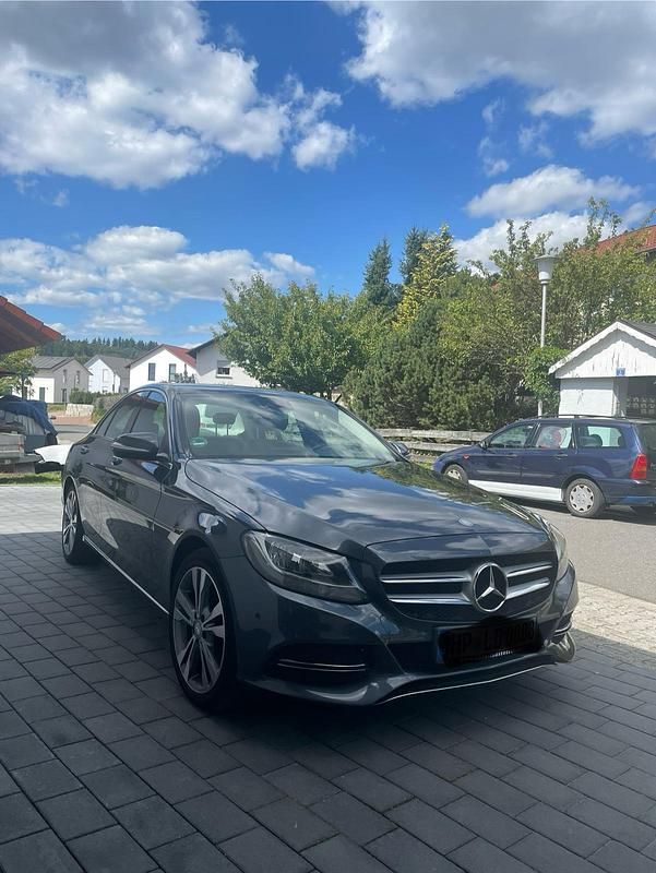 Grau Gebraucht 2014 Mercedes C220 Limousine | 11.500 € (Guter Preis) - Bild 1/4