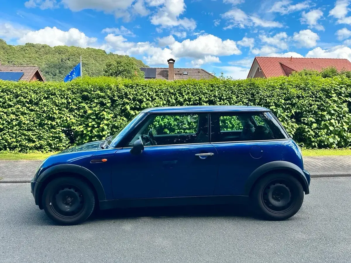 Gebraucht Mini Cooper 90 PS (66 kW) 2004 Blau Kleinwagen