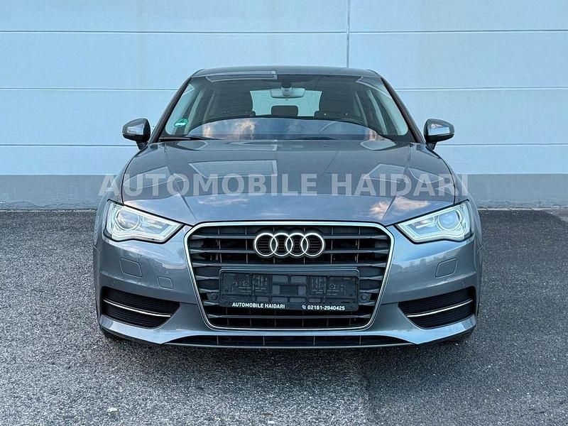 Gebraucht Audi A3 Attraction 150 PS (110 kW) 2016 Grau Limousine