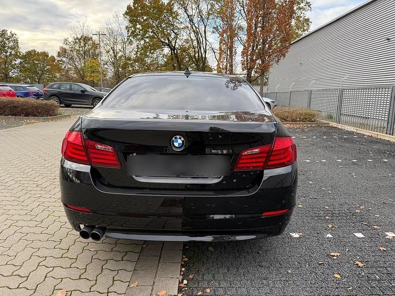 Gebraucht BMW 520 184 PS (135 kW) 2012 Schwarz Limousine