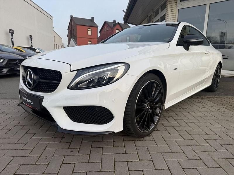 Weiß Gebraucht 2018 Mercedes C250 AMG line Coupé | 25.999 € (Fairer Preis) - Bild 1/4