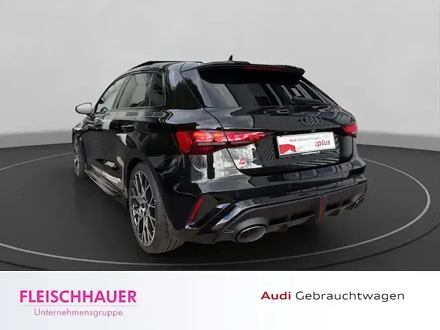 Gebraucht Audi RS3 Sportback Ambiente 400 PS (294 kW) 2025 Mythosschwarz metallic Kleinwagen