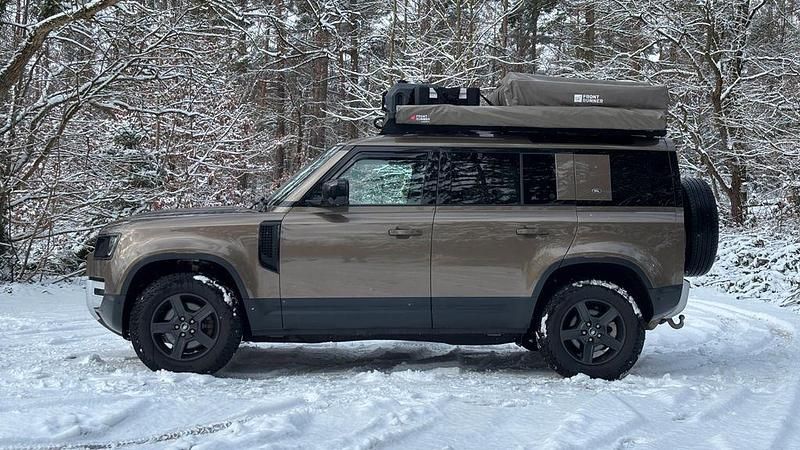 Gebraucht Land Rover Defender SE Dynamic 200 PS (147 kW) 2022 Braun SUV