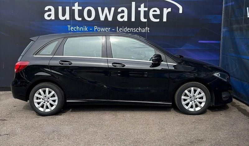 Gebraucht Mercedes 180 109 PS (80 kW) 2016 Schwarz Limousine