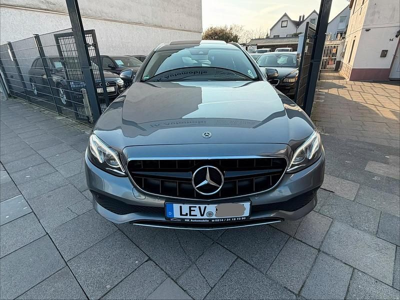 Gebraucht Mercedes E350 258 PS (189 kW) 2017 Grau Kombi