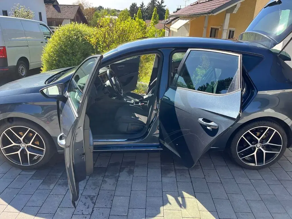 Usata Seat Leon FR 150 CV (110 kW) 2019 Grigio Berlina