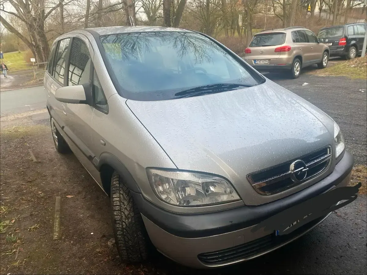 Gebraucht Opel Zafira 95 PS (69 kW) 2003 Silber Van / Kleinbus