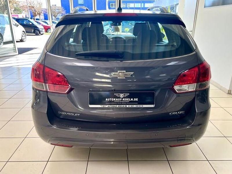 Gebraucht Chevrolet Cruze LT 131 PS (96 kW) 2013 Grau Kombi