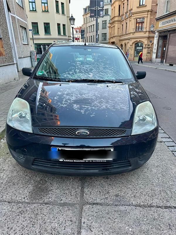 Blau Gebraucht 2005 Ford Fiesta Kleinwagen | 599 € (Superpreis) - Bild 1/4