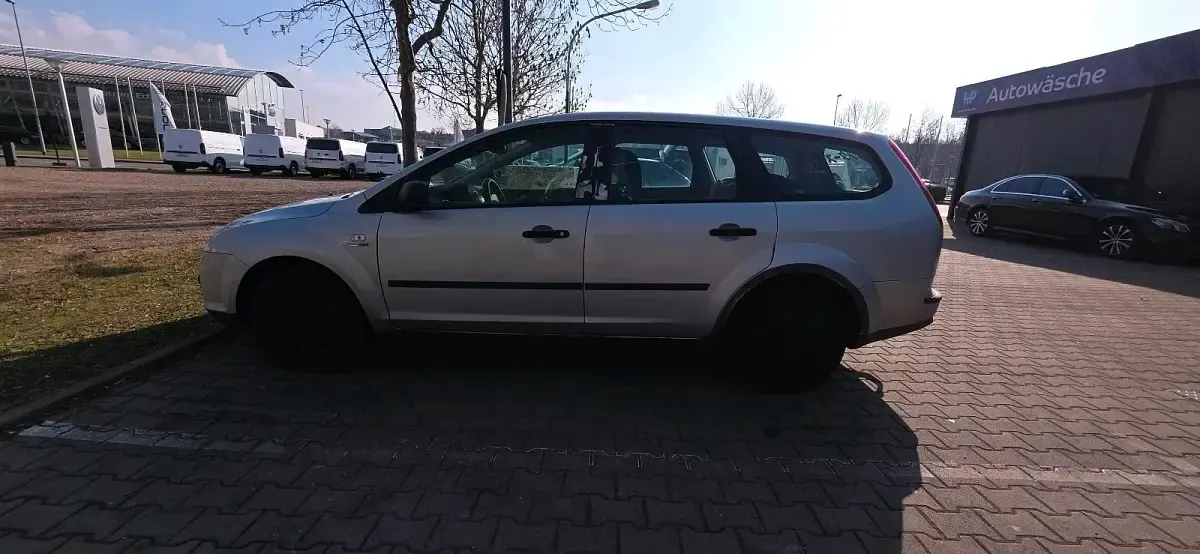 Gebraucht Ford Focus 101 PS (74 kW) 2005 Grau Kombi