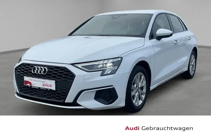 Gebraucht Audi A3 Comfort 150 PS (110 kW) 2022 Weiss Limousine