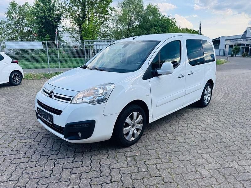 Gebraucht Citroën Berlingo SELECTION 99 PS (72 kW) 2017 Weiß Van / Kleinbus
