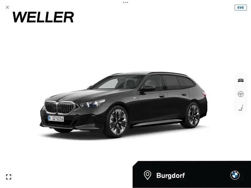 Black sapphire (schwarz) Gebraucht 2025 BMW 520 M Sport Kombi | 48.990 € (Fairer Preis) - Bild 1/3
