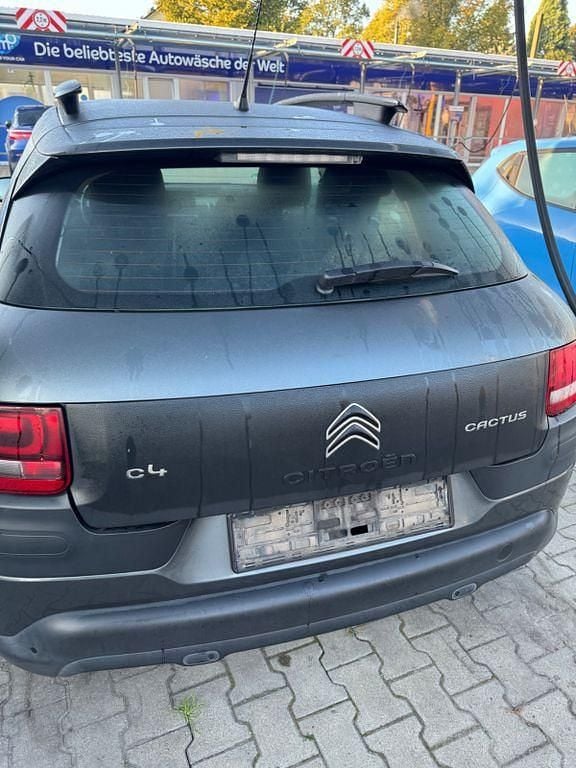Grau Gebraucht 2017 Citroën C4 Cactus PureTech Kleinwagen | 8.500 € (Guter Preis) - Bild 1/4