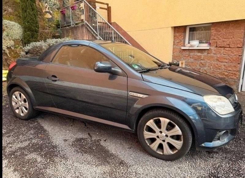 Grau Gebraucht 2005 Opel Tigra Sport Cabrio | 900 € (Superpreis) - Bild 1/4