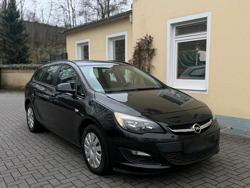 Gebraucht Opel Astra 110 PS (80 kW) 2014 Schwarz Kombi