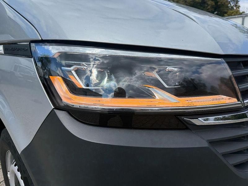 Gebraucht VW Transporter 150 PS (110 kW) 2020 Silber Van