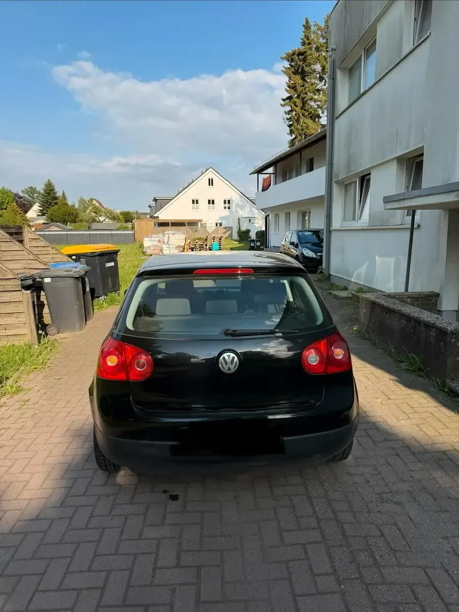 Używany VW Golf V 150 KM (110 kW) 2005 Czarny Hatchback