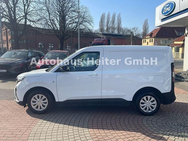 Gebraucht Ford Transit Trend 101 PS (74 kW) 2024 Weiß Kleinwagen
