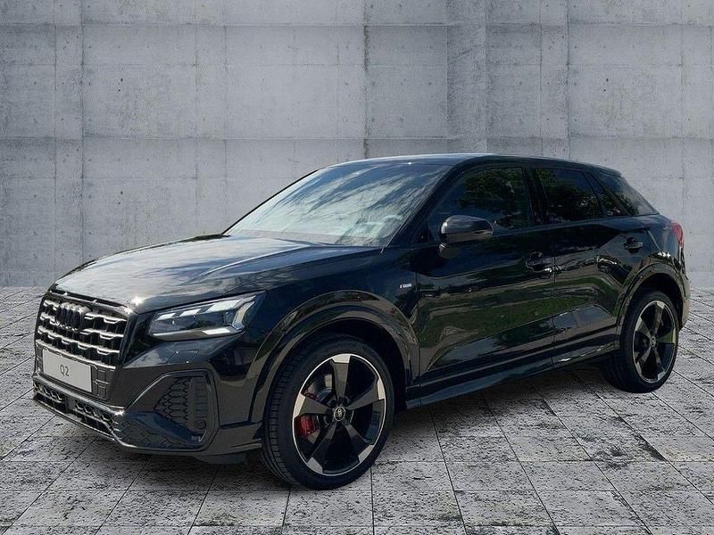 Schwarz Neu 2025 Audi Q2 S-Line SUV | 43.950 € (Teuer) - Bild 1/4