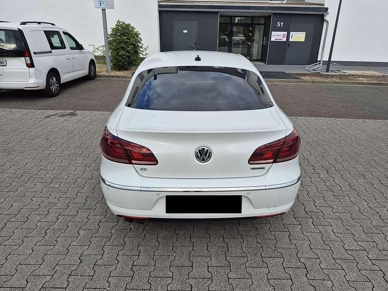 Gebraucht VW Passat 140 PS (102 kW) 2013 Weiß Coupé