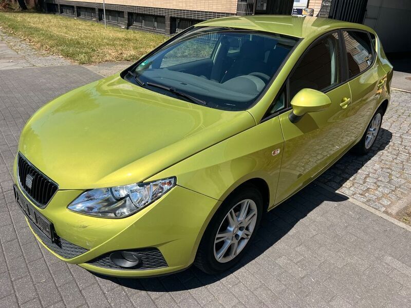Grün Gebraucht 2009 Seat Ibiza Style Limousine | 2.499 € (Fairer Preis) - Bild 1/4
