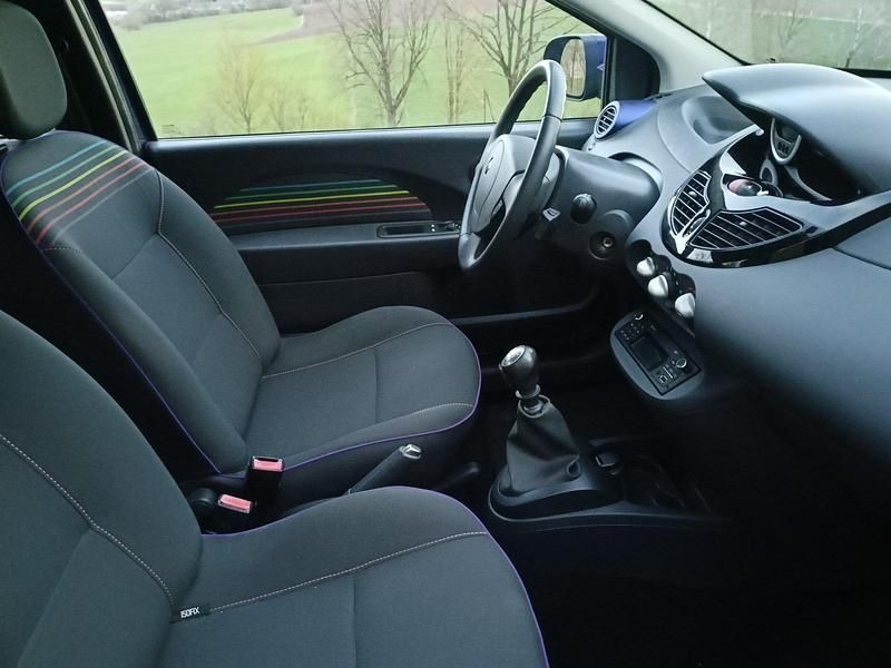 Gebraucht Renault Twingo Initiale Paris 75 PS (55 kW) 2013 Blau Kleinwagen