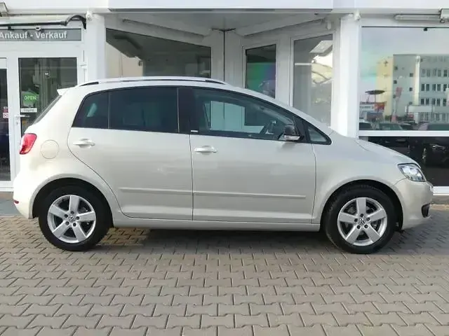 Gebraucht VW Golf Plus Cross Style 86 PS (63 kW) 2011 Gold Van / Kleinbus