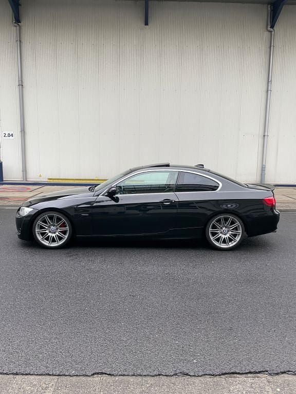 Gebraucht BMW 320 M Performance 170 PS (125 kW) 2011 Schwarz Coupé