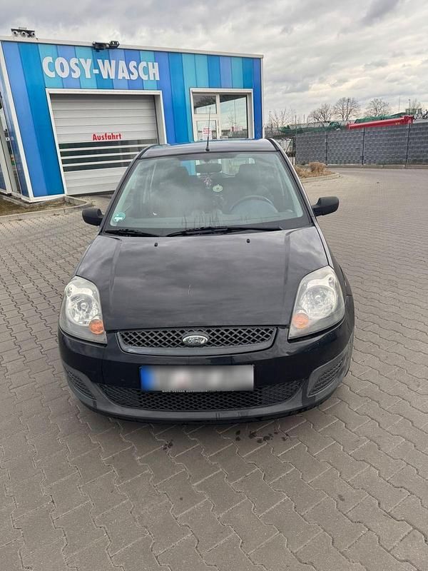 Gebraucht Ford Fiesta Ambiente 80 PS (58 kW) 2006 Schwarz Kleinwagen