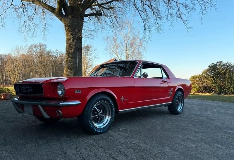 Gebraucht Ford Mustang 140 PS (102 kW) 1965 Rot Coupé