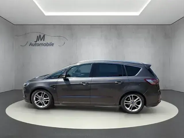 Gebraucht Ford S-MAX Titanium 209 PS (153 kW) 2016 Grau Van / Kleinbus