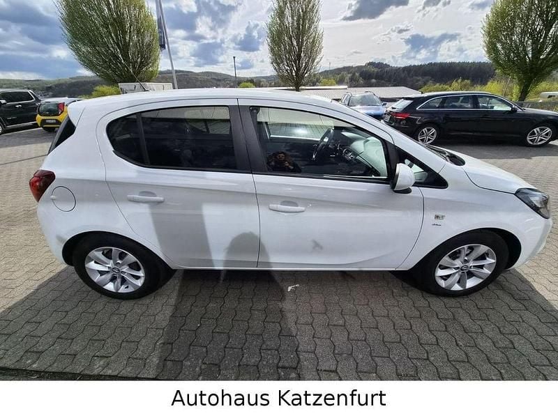 Gebraucht Opel Corsa drive 90 PS (66 kW) 2016 Weiß Kleinwagen