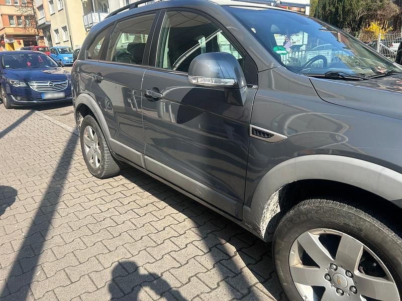 Gebraucht Chevrolet Captiva 180 PS (132 kW) 2011 Grau SUV