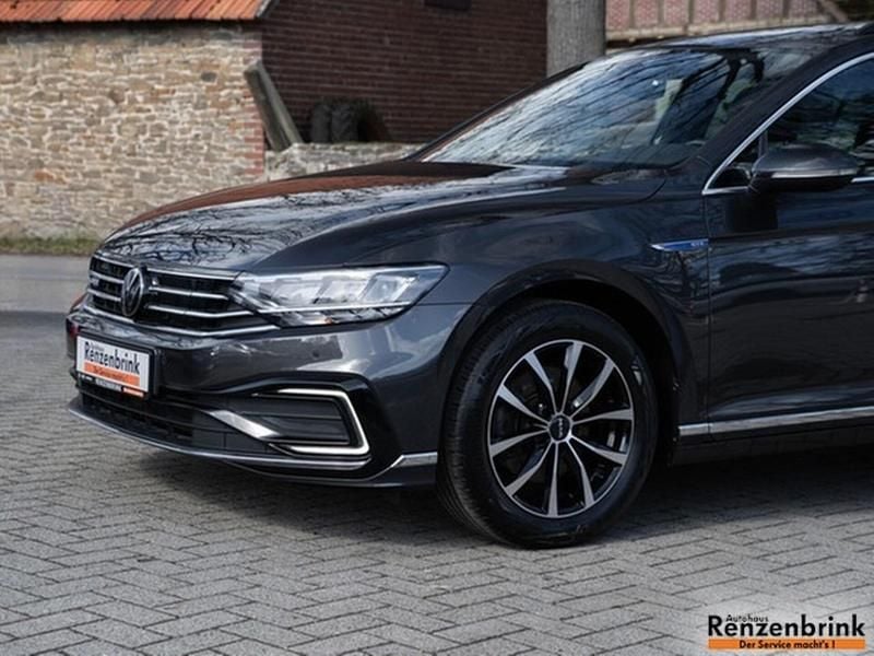 Usata VW Passat GTE 218 CV (160 kW) 2022 Grigio Station wagon