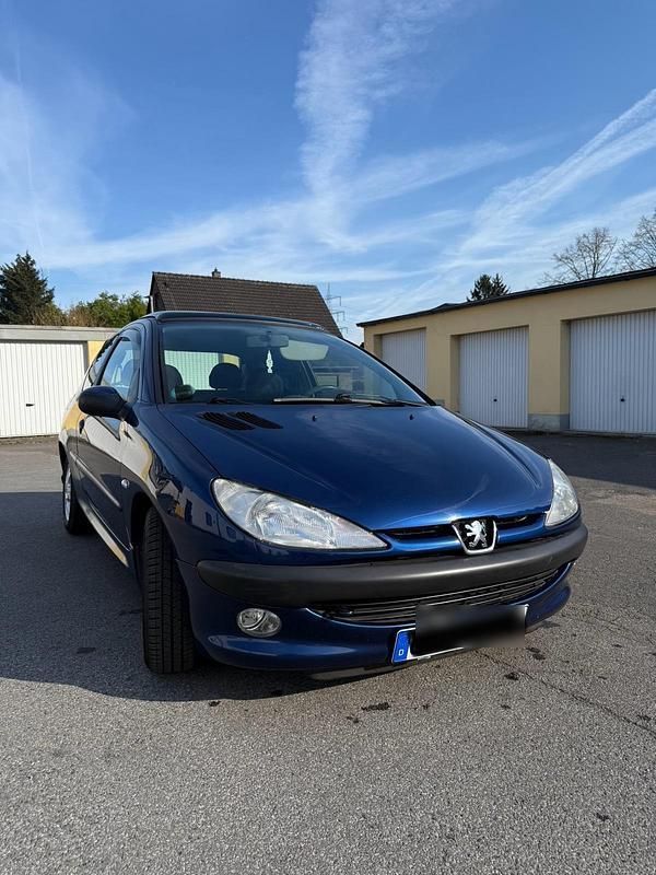 Blau Gebraucht 1999 Peugeot 206 Kleinwagen | 1.300 € (Teuer) - Bild 1/4