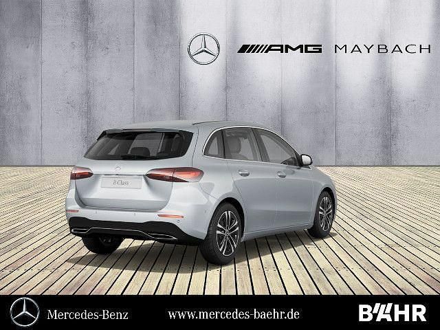 Gebraucht Mercedes B180 116 PS (85 kW) 2023 Van / Kleinbus