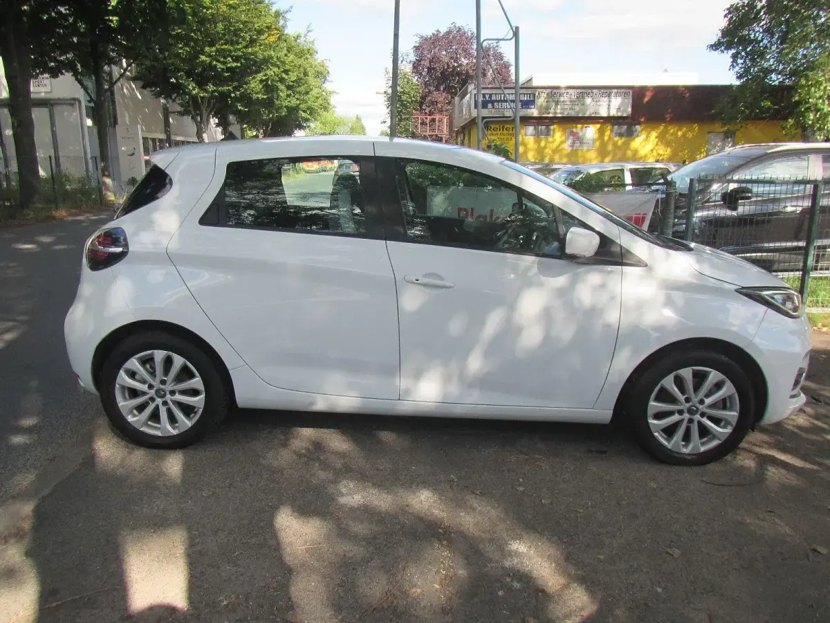 Gebraucht Renault Zoe Experience 50 kW (69 PS) 2020 Weiß Kleinwagen