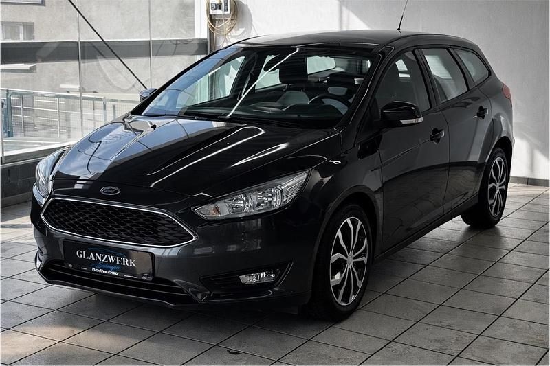 Usata Ford Focus 125 CV (91 kW) 2016 Grigio Station wagon