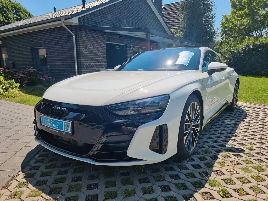 Gebraucht Audi e-tron GT quattro Sport 350 kW (476 PS) 2023 Weiß Limousine