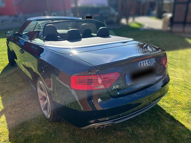 Gebraucht Audi A5 Cabriolet Ambiente 177 PS (130 kW) 2012 Schwarz Cabrio