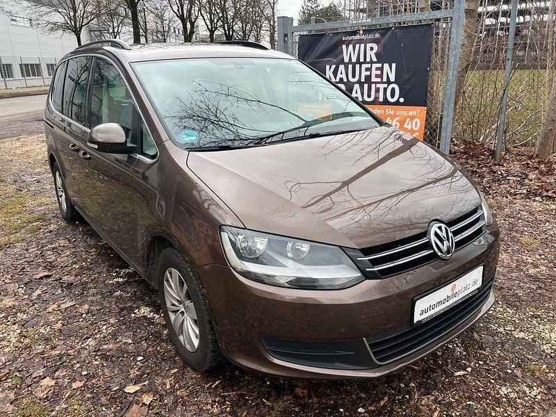 Gebraucht VW Sharan Comfortline 150 PS (110 kW) 2011 Braun Van / Kleinbus