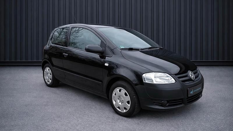Second-hand VW Fox 60 CP (44 kW) 2011 Negru Hatchback