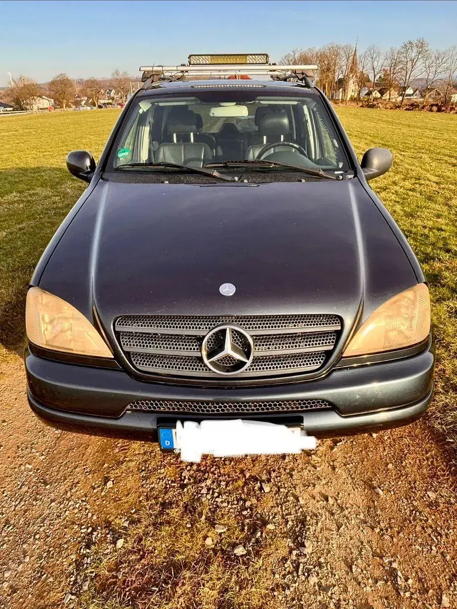 Gebraucht Mercedes ML430 272 PS (200 kW) 2000 Blau SUV