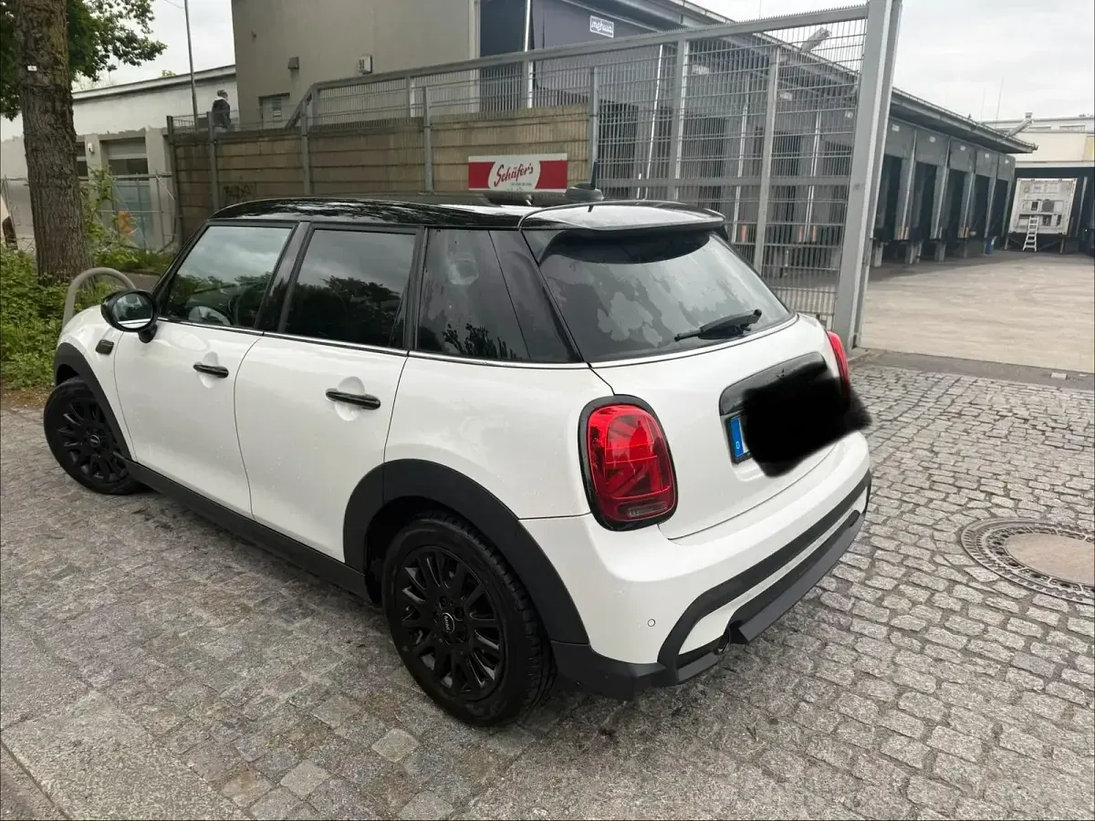 Gebraucht Mini Cooper 136 PS (100 kW) 2023 Weiß Kleinwagen
