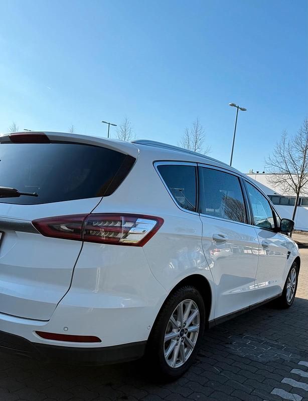 Gebraucht Ford S-MAX S 2017 Weiß Van / Kleinbus