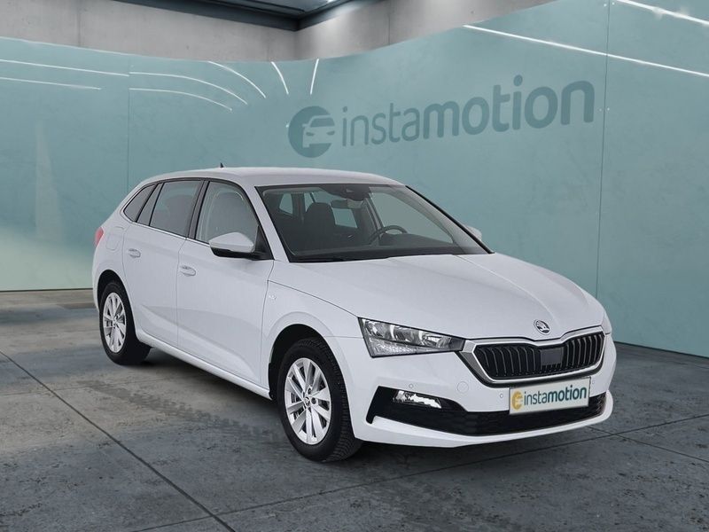 Weiß Gebraucht 2024 Skoda Scala Ambition Kleinwagen | 23.270 € (Etwas zu teuer) - Bild 1/4