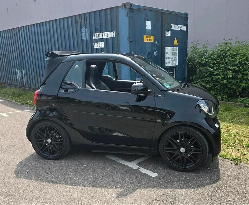 Schwarz Gebraucht 2016 Smart ForTwo Cabrio Brabus Cabrio | 14.500 € (Etwas zu teuer) - Bild 1/4