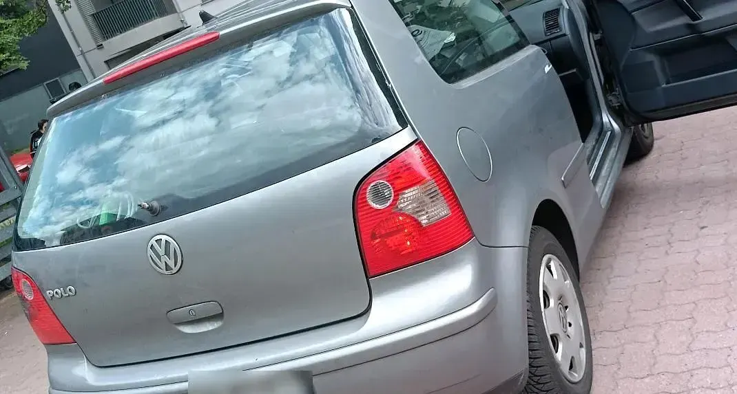 Gebraucht VW Polo 75 PS (55 kW) 2004 Grau Kleinwagen